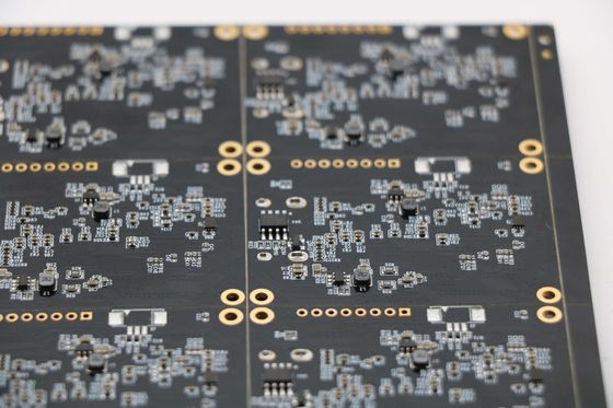 Un bon prix. Les équipements utilisés pour la fabrication de circuits imprimés sont: en ligne