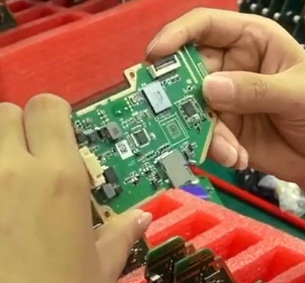 Un bon prix. 10 couches de l'ENIG 2u » SMT de carte PCB de préparation de surface de l'Assemblée FR4 TG150 PCBA en ligne