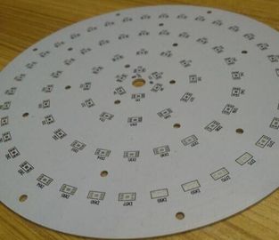 Un bon prix. Fabricant à une seule couche en aluminium de panneau de carte PCB de carte PCB de LED en ligne