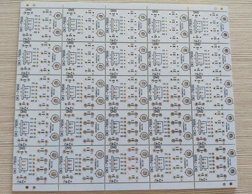 Un bon prix. 1 oz d'épaisseur de cuivre Blanc Soldmask HASL Surface PCB Circuit Board imprimé Service d'assemblage de PCB Circuit Board électronique imprimé en ligne